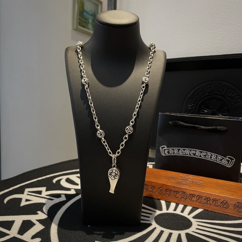 Ch**me He**ts necklaces